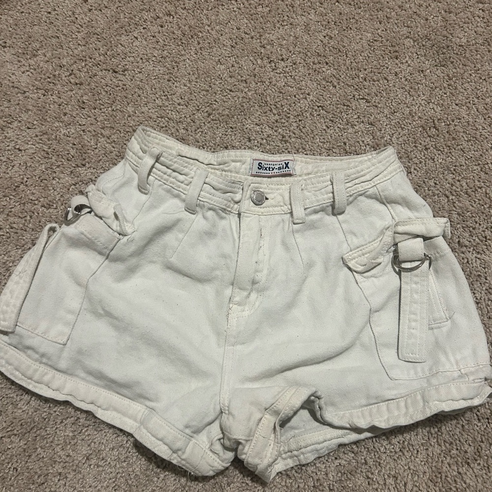 Stylish White Women cargo short